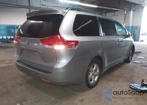 2013 Toyota Sienna Le V6 8 Passenger from USA, damaged, VIN 5TDKK3DC3DS302572